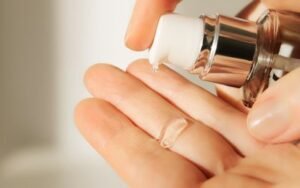 how to use water gel moisturisers